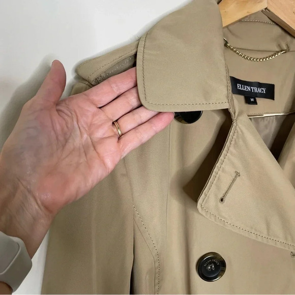 Ellen Tracy full length Trench Coat in Beige minimalist beige esthetic - Picture 7 of 15